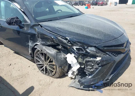 2022 Toyota Camry Se z USA, uszkodzony, nr VIN 4T1G11AK1NU013501